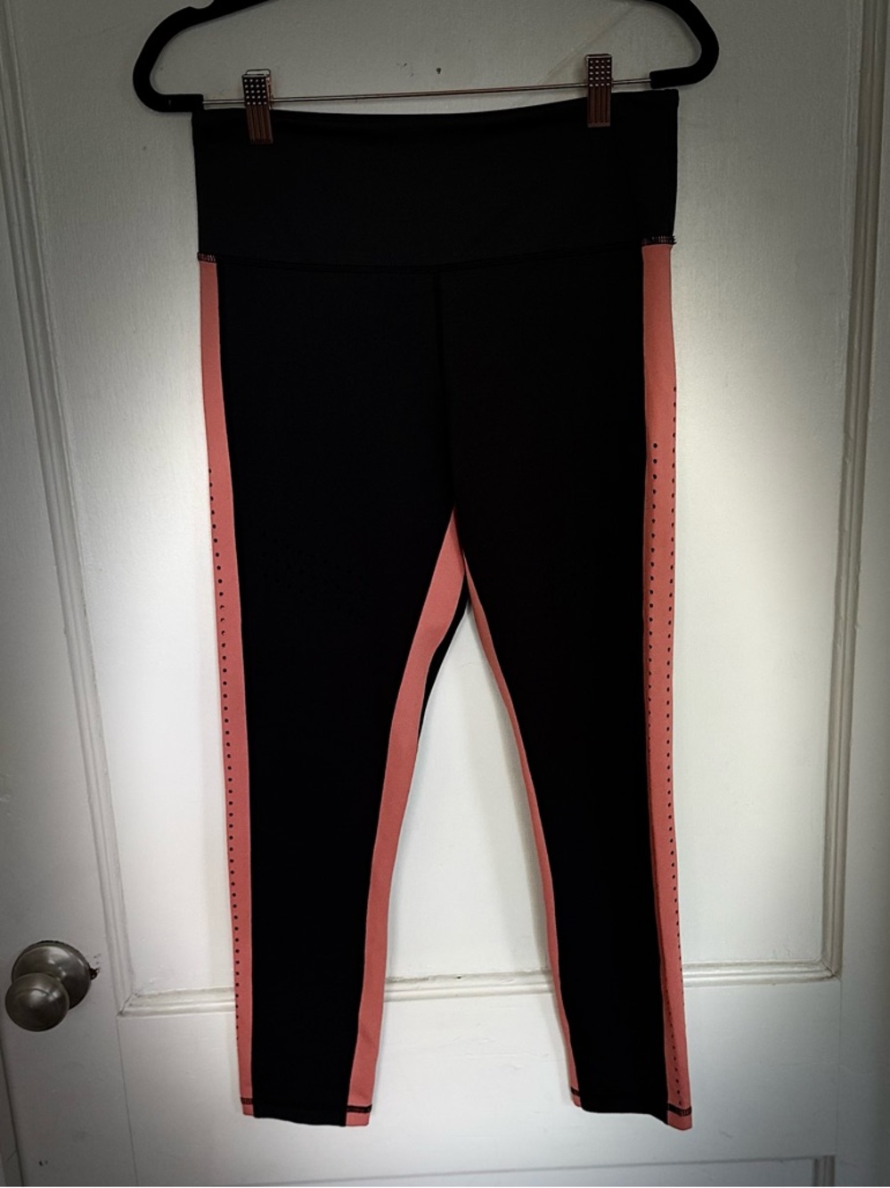 Zyia Black Leggings with pink Side Panels size 8-10